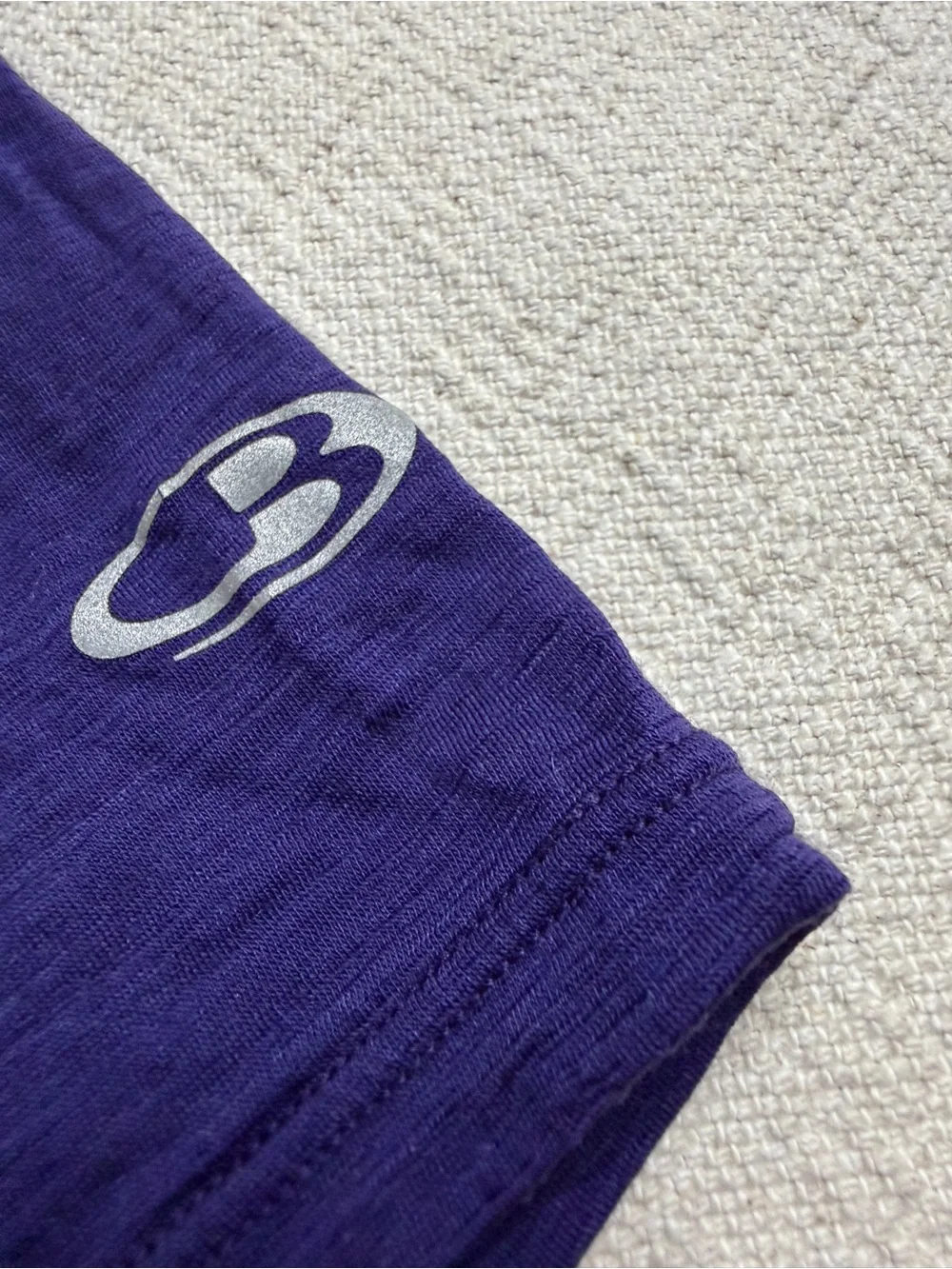 Icebreaker Merino Wool Deep Purple Short Sleeve Top M Baselayer Gorpcore Outdoor